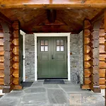 New Log With Sauna, Waxing Shed & Bench At