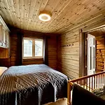 New Log With Sauna, Waxing Shed & Bench At بيت للعطل