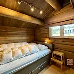 New Log With Sauna, Waxing Shed & Bench At بيت للعطل *