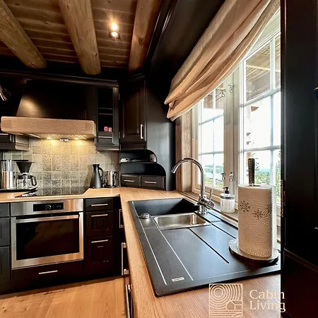 펜션 New Log With Sauna, Waxing Shed & Bench At *