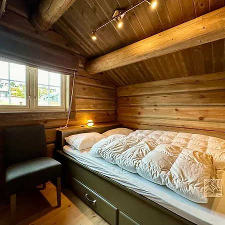 Дом отдыха New Log With Sauna, Waxing Shed & Bench At