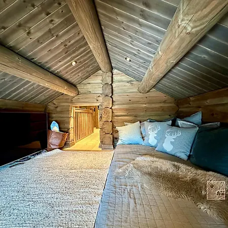 New Log With Sauna, Waxing Shed & Bench At بيت للعطل