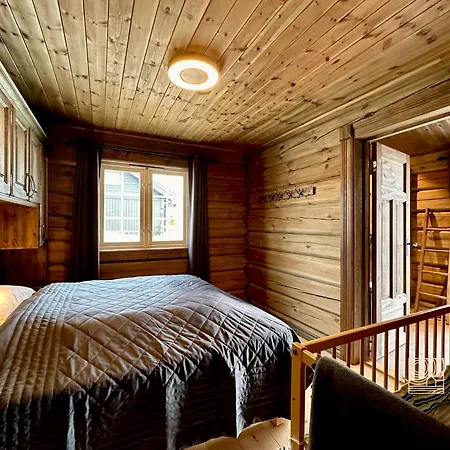 New Log With Sauna, Waxing Shed & Bench At 펜션