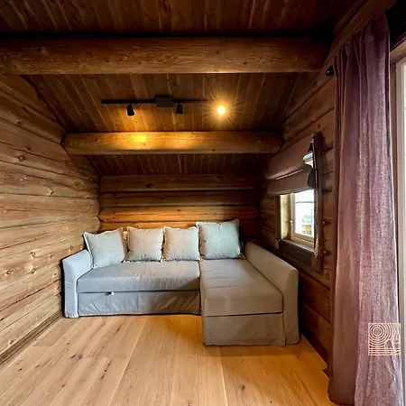 New Log With Sauna, Waxing Shed & Bench At