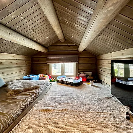 New Log With Sauna, Waxing Shed & Bench At *