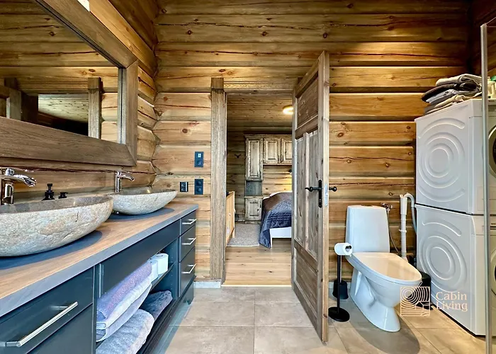 Casa de Férias New Log With Sauna, Waxing Shed & Bench At